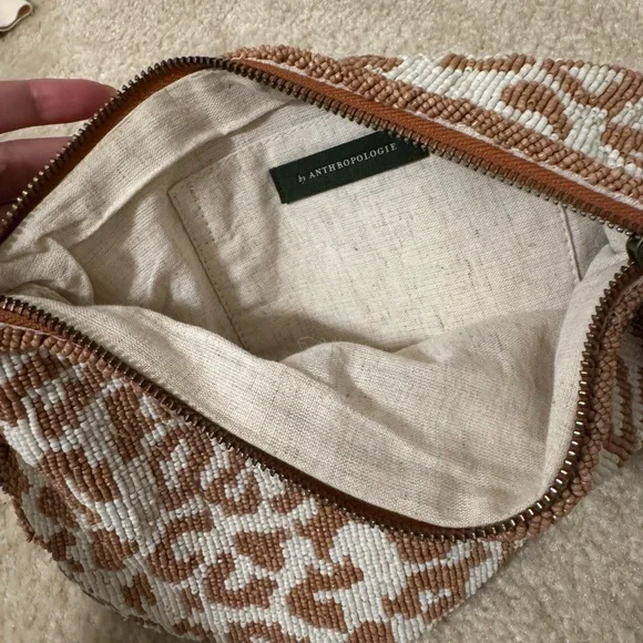 ANTHROPOLOGIE LEOPARD CLUTCH - Picture 2 of 2